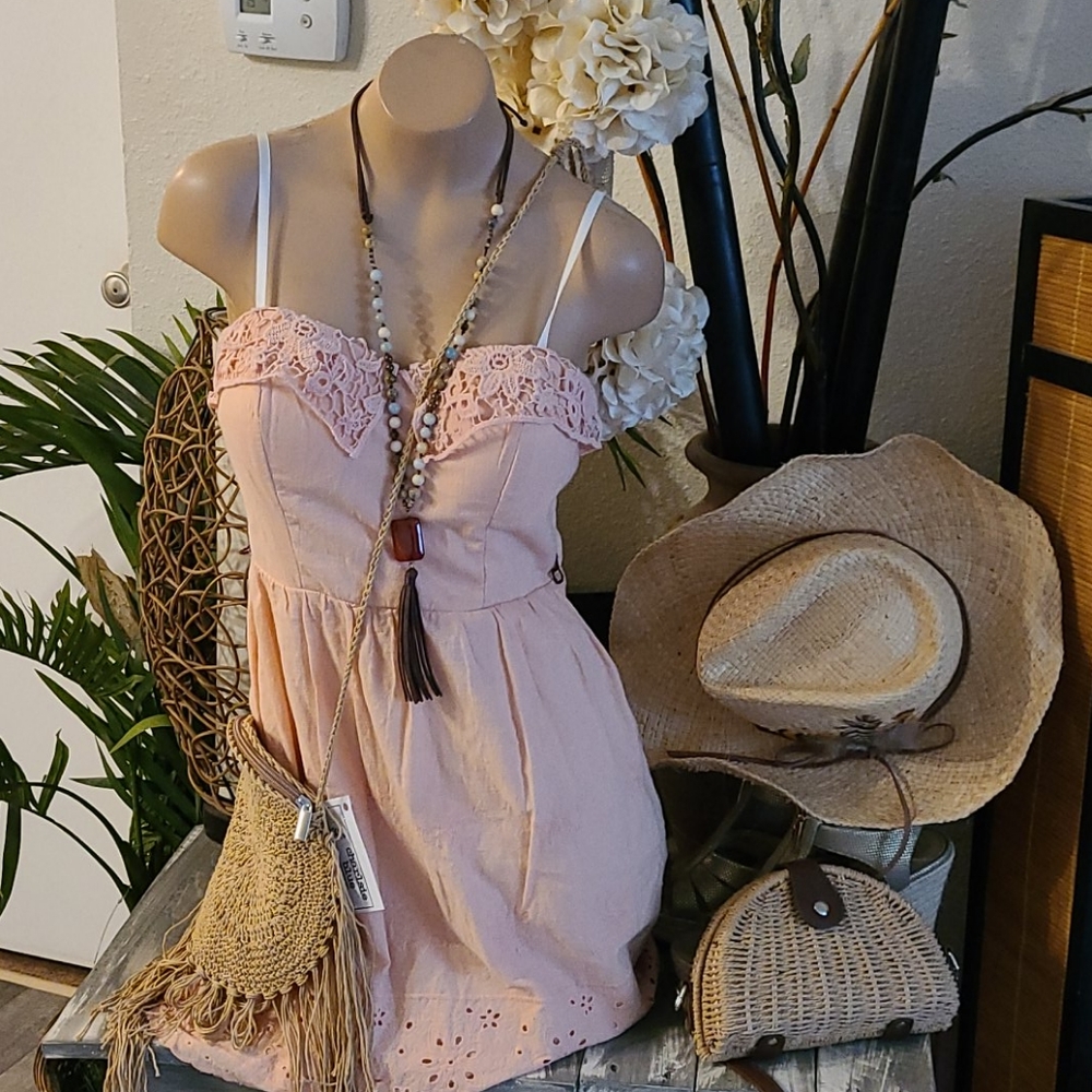 SALE PEACH EMBROIDERED MINI FLOWER LACE DRESS - Picture 8 of 16